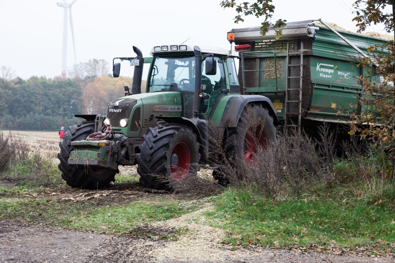 Bild 64 - Maisernte am 22.10.12